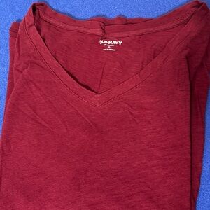Old Navy V Neck T Shirt Marroon